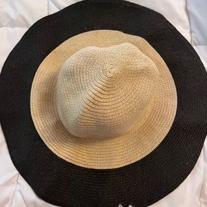 Talbots NWOT Adorable sun hat